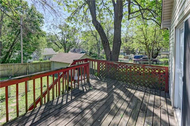 1010 N 8th Street, Leavenworth, KS 66048