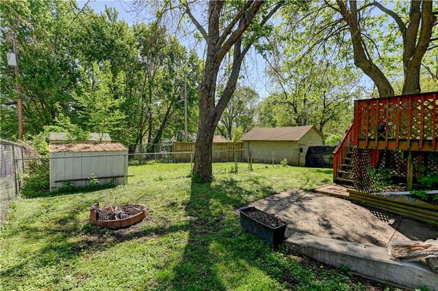 1010 N 8th Street, Leavenworth, KS 66048