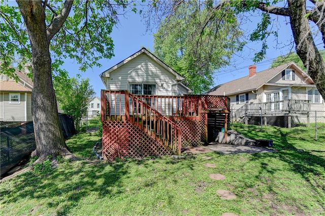 1010 N 8th Street, Leavenworth, KS 66048