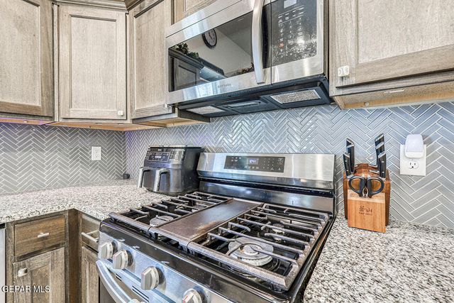 321 Fray Olguin Court, Socorro, TX 79927