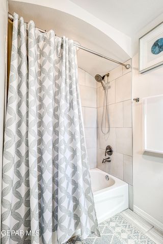 321 Fray Olguin Court, Socorro, TX 79927