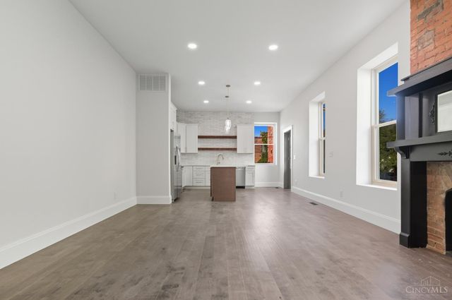 1132 Dayton Street, Cincinnati, OH 45214