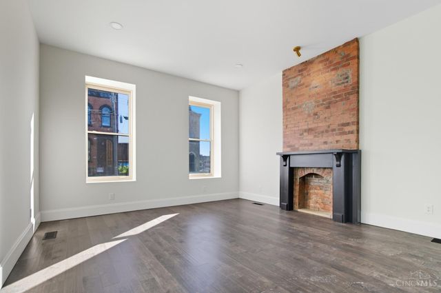 1132 Dayton Street, Cincinnati, OH 45214