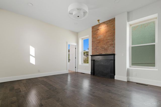 1132 Dayton Street, Cincinnati, OH 45214