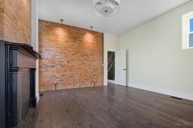 1132 Dayton Street, Cincinnati, OH 45214