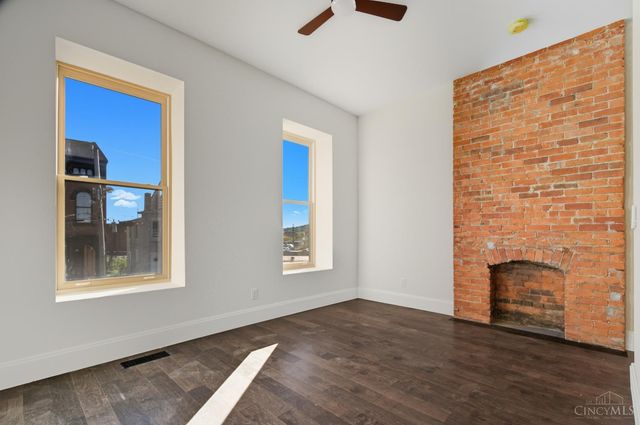 1132 Dayton Street, Cincinnati, OH 45214