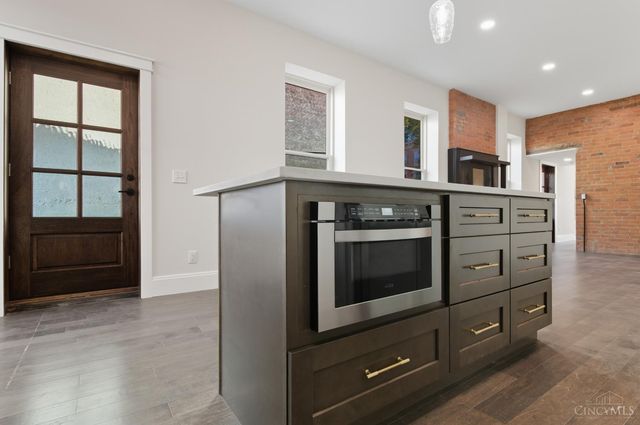 1132 Dayton Street, Cincinnati, OH 45214