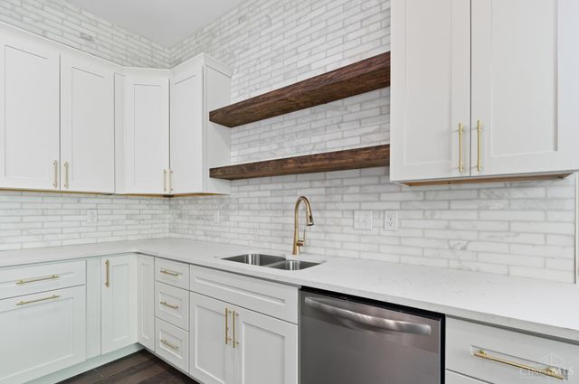 1132 Dayton Street, Cincinnati, OH 45214