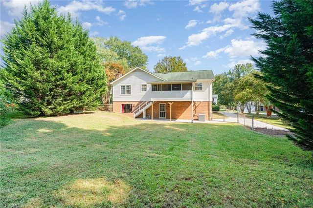 3203 Colony Drive, Jamestown, NC 27282