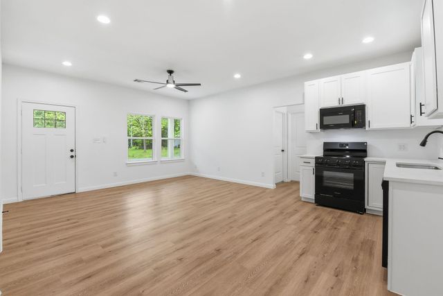 205 Spruce, Daisetta, TX 77533