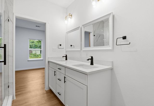205 Spruce, Daisetta, TX 77533