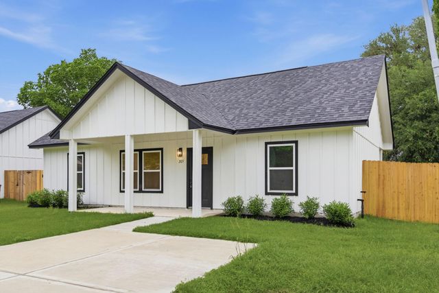 205 Spruce, Daisetta, TX 77533