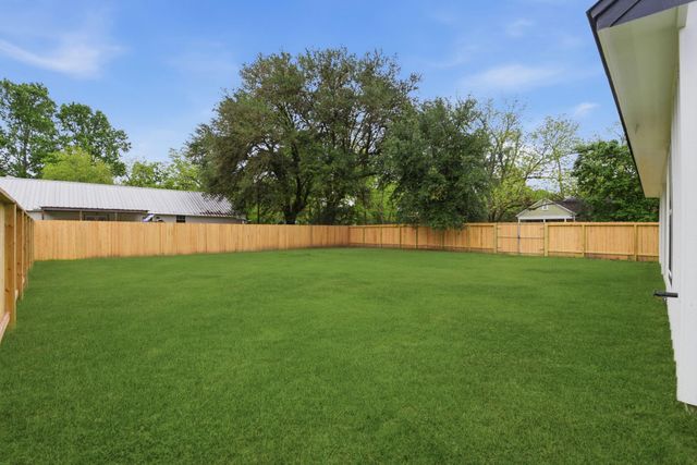 205 Spruce, Daisetta, TX 77533