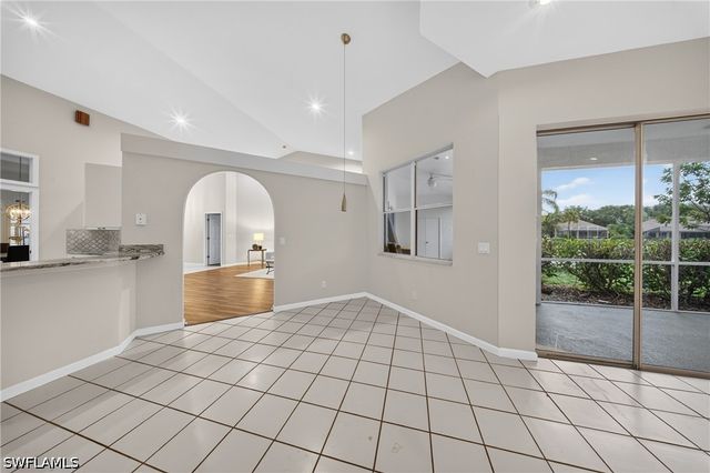 2628 White Cedar LN, Naples, FL 34109