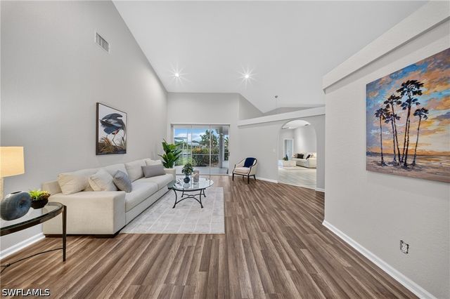 2628 White Cedar LN, Naples, FL 34109