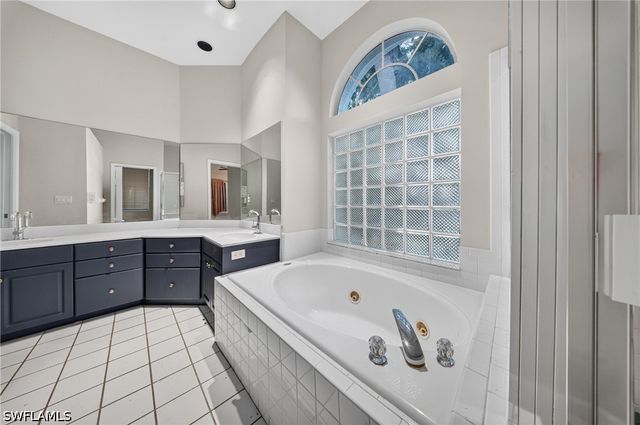 2628 White Cedar LN, Naples, FL 34109