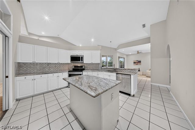 2628 White Cedar LN, Naples, FL 34109