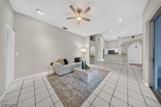 2628 White Cedar LN, Naples, FL 34109