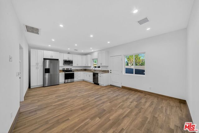 17625 Burbank Boulevard, Encino (los Angeles), CA 91316