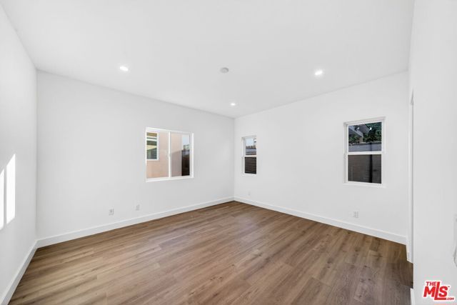 17625 Burbank Boulevard, Encino (los Angeles), CA 91316