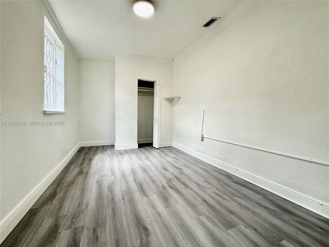 5720 NW 23rd Ave, Miami, FL 33142