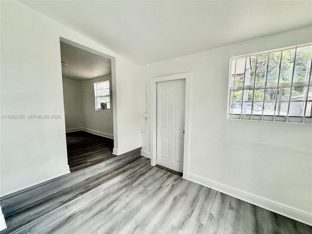 5720 NW 23rd Ave, Miami, FL 33142