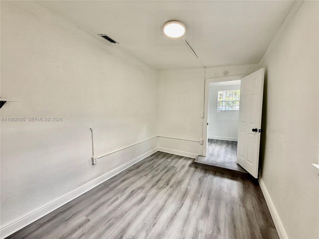 5720 NW 23rd Ave, Miami, FL 33142