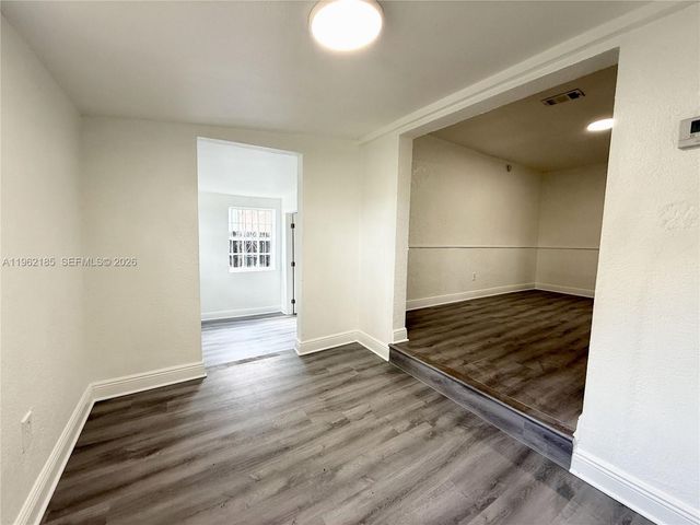 5720 NW 23rd Ave, Miami, FL 33142