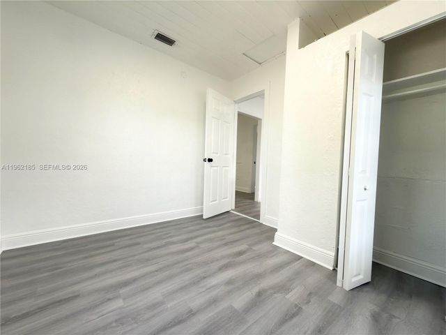 5720 NW 23rd Ave, Miami, FL 33142