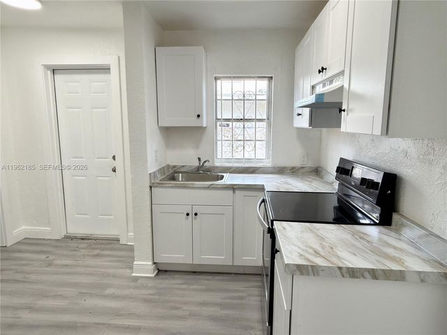 5720 NW 23rd Ave, Miami, FL 33142