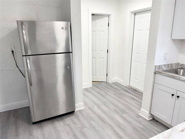 5720 NW 23rd Ave, Miami, FL 33142