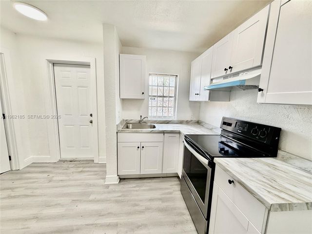 5720 NW 23rd Ave, Miami, FL 33142