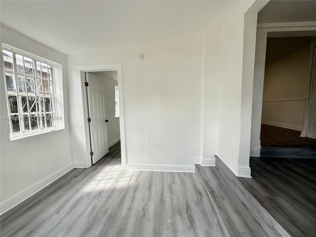 5720 NW 23rd Ave, Miami, FL 33142