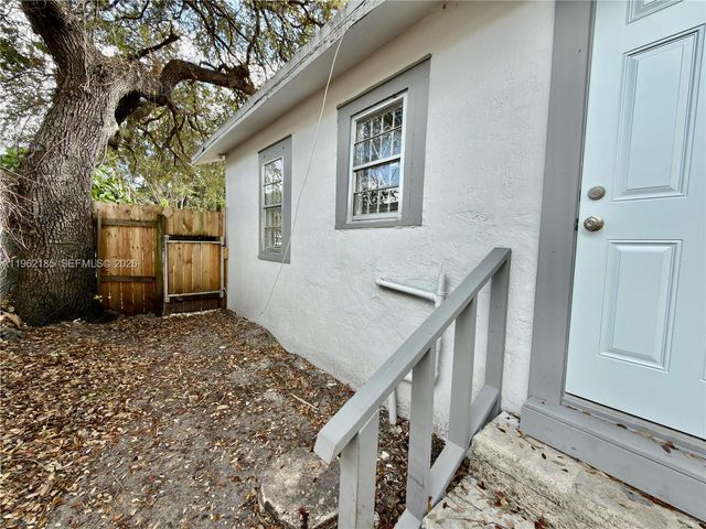 5720 NW 23rd Ave, Miami, FL 33142