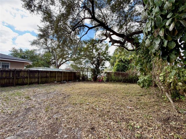 5720 NW 23rd Ave, Miami, FL 33142