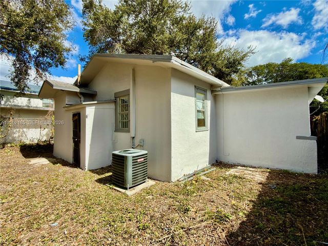 5720 NW 23rd Ave, Miami, FL 33142