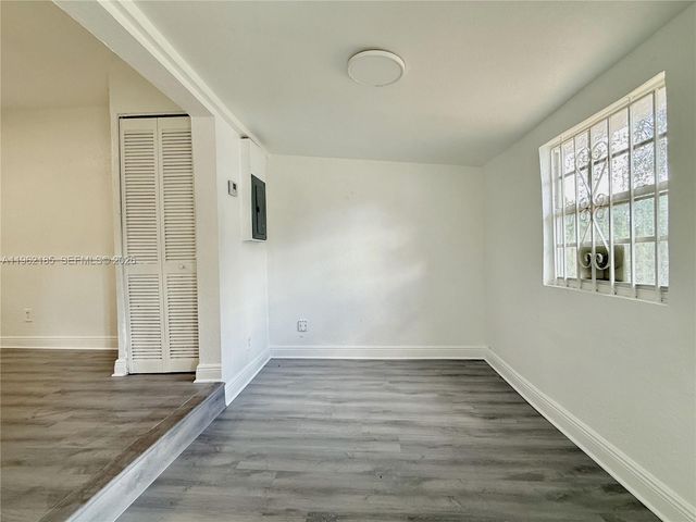 5720 NW 23rd Ave, Miami, FL 33142