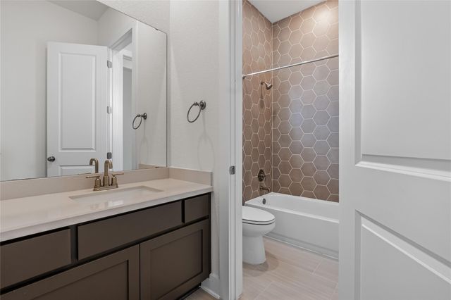 921 Trevi Fontana DR, Leander, TX 78641