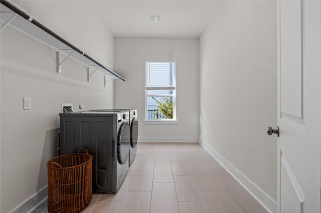 921 Trevi Fontana DR, Leander, TX 78641