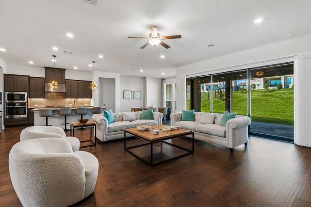 921 Trevi Fontana DR, Leander, TX 78641