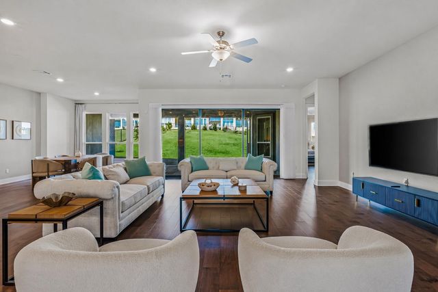 921 Trevi Fontana DR, Leander, TX 78641