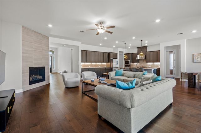 921 Trevi Fontana DR, Leander, TX 78641