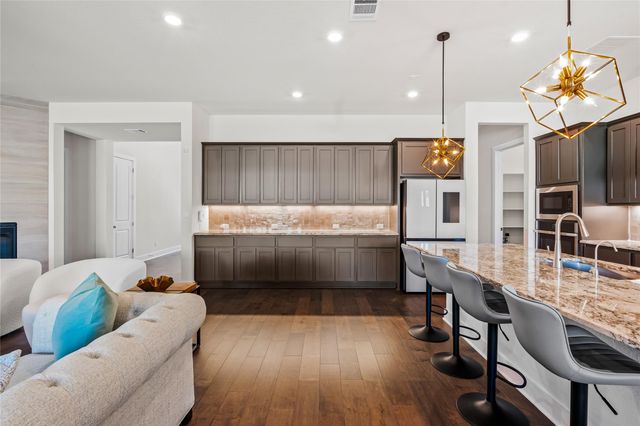 921 Trevi Fontana DR, Leander, TX 78641