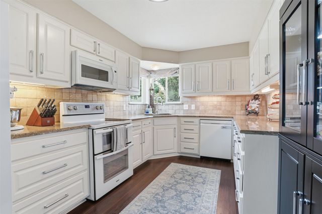 1608 Quail Hollow, Cleburne, TX 76033