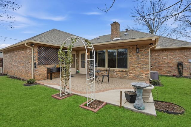 1608 Quail Hollow, Cleburne, TX 76033