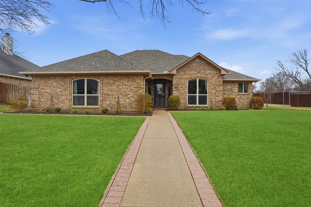 1608 Quail Hollow, Cleburne, TX 76033