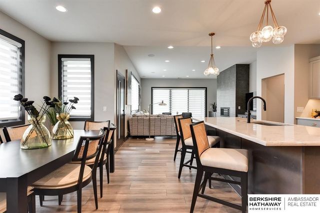 17516 Marinda Plaza, Omaha, NE 68130