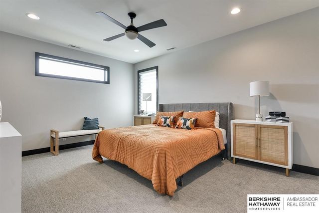 17516 Marinda Plaza, Omaha, NE 68130