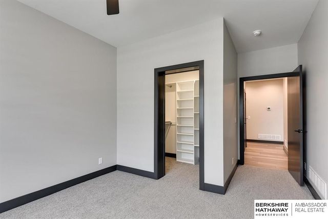 17516 Marinda Plaza, Omaha, NE 68130
