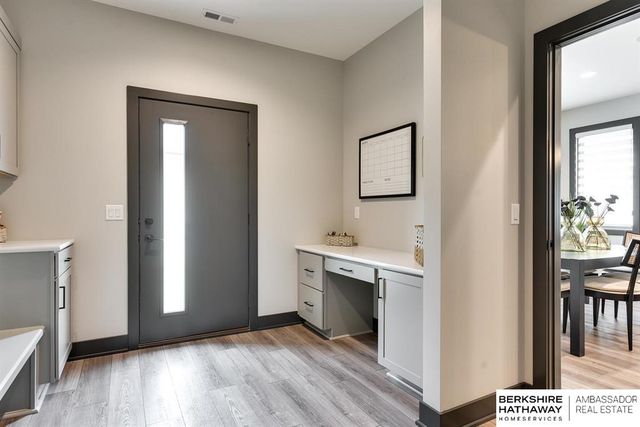 17516 Marinda Plaza, Omaha, NE 68130